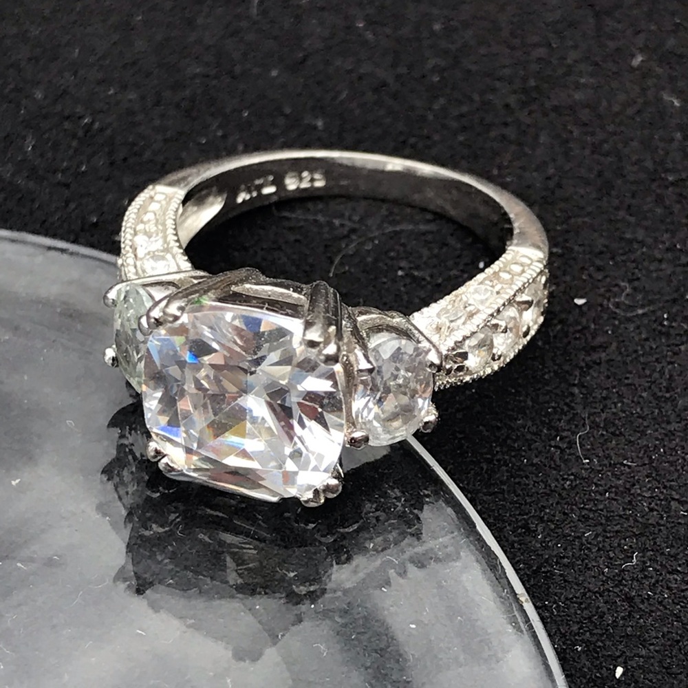 Sterling silver cz ring. Size 7